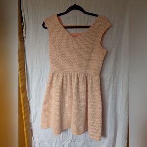 Elegant Peach Sleeveless Dress